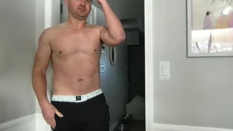 bobbylightfoot3 online show from January 23, 2025, 9:39 pm