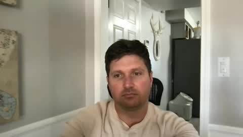 bobbylightfoot3 online show from February 8, 2025, 9:36 pm