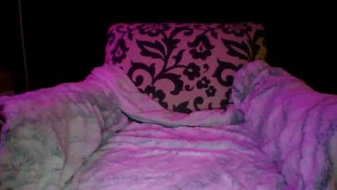 milf online show from October 12, 2025, 3:16 am