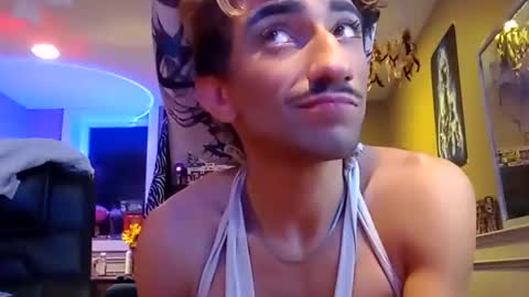 Snapshot of bodyyattiyatti chatting on November 29, 2025, 7:55 am Sailorartemis online show from November 29, 2025, 7:55 am