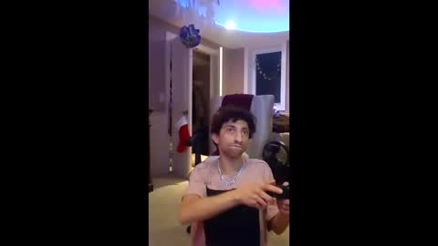 Snapshot of bodyyattiyatti chatting on December 22, 2025, 1:02 am Sailorartemis online show from December 22, 2025, 1:02 am