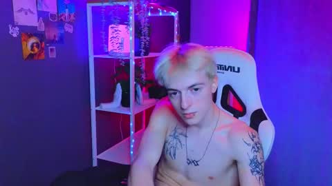 ALEXPVT IS OPEN online show from February 13, 2025, 9:27 pm