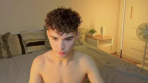 ALEXPVT IS OPEN online show from September 19, 2025, 6:41 pm