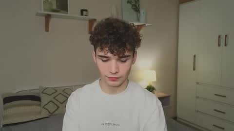 ALEXPVT IS OPEN online show from October 13, 2025, 6:46 am