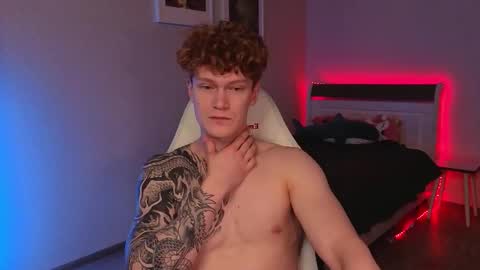 ALEXPVT IS OPEN online show from November 13, 2025, 1:26 am