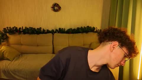 ALEXPVT IS OPEN online show from November 24, 2025, 2:28 pm