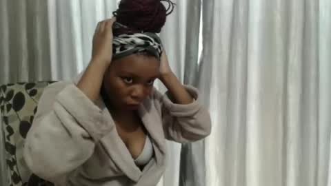 boitylips online show from May 24, 2026, 2:33 pm