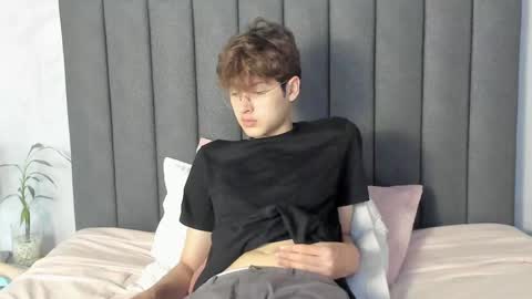 Snapshot of boleyn_lovell chatting on January 25, 2025, 12:26 pm Boleyn online show from January 25, 2025, 12:26 pm