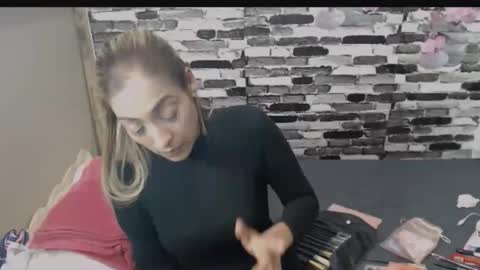 Kim online show from September 30, 2025, 7:13 am