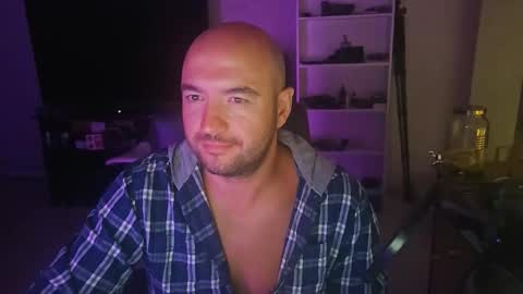 bombastic4 online show from November 13, 2025, 8:46 am