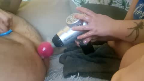 DeeDeeAndDexter online show from February 12, 2025, 9:43 pm