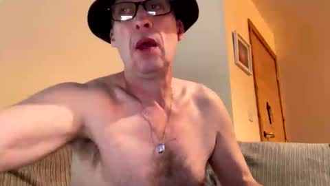 Snapshot of bon45433 chatting on December 22, 2025, 1:46 am bon45433 online show from December 22, 2025, 1:46 am