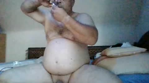 Snapshot of bondsuckslut chatting on June 15, 2026, 6:43 pm borntosuck online show from June 15, 2026, 6:43 pm