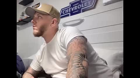 boner4you1994 online show from October 20, 2025, 12:38 pm