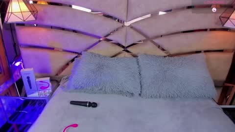 Snapshot of bonet_iris chatting on May 14, 2026, 11:06 am bonet_iris online show from May 14, 2026, 11:06 am