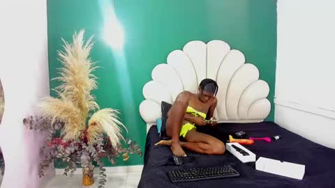 bonieklent online show from December 20, 2024, 3:36 am