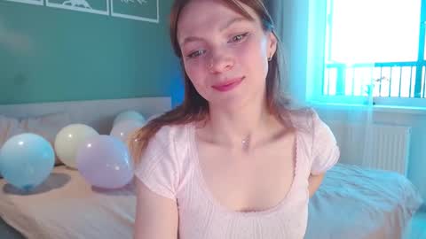 Snapshot of bonjourlabelle chatting on September 11, 2025, 9:20 am Mary 3 live time content 18 online show from September 11, 2025, 9:20 am