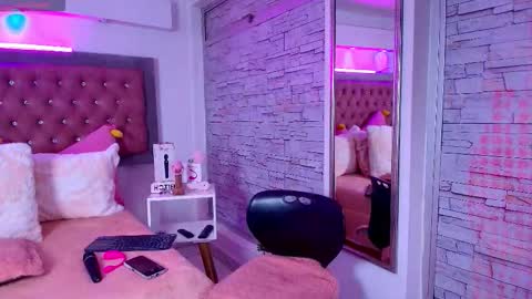 i AM Bonnie  online show from October 24, 2025, 4:42 am