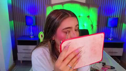 bonnali_lune online show from March 27, 2026, 5:13 am