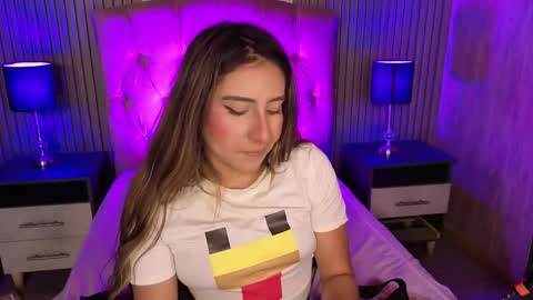 Snapshot of bonnali_lune chatting on May 15, 2026, 5:47 am bonnali_lune online show from May 15, 2026, 5:47 am