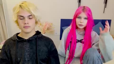 Jessy  Mark online show from October 7, 2025, 5:21 pm