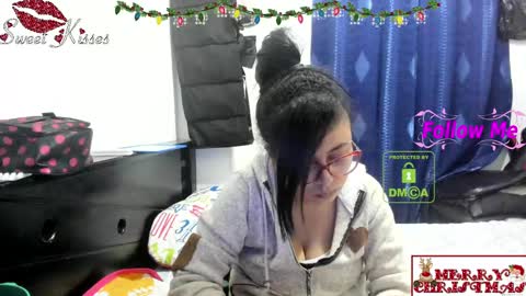 bonnie lam  hello welcome to my room I hope you have fun and you can reach your maximum pleasure here with me online show from January 3, 2025, 12:43 am