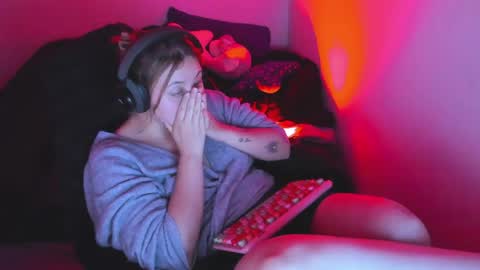 Bonnie Help me reach 500 likes online show from April 16, 2026, 9:39 pm