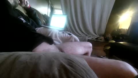 bonnieanclyde09 online show from October 9, 2025, 6:44 am