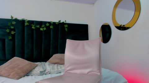   online show from December 23, 2024, 2:50 pm