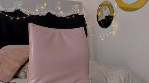   online show from January 17, 2025, 3:00 pm