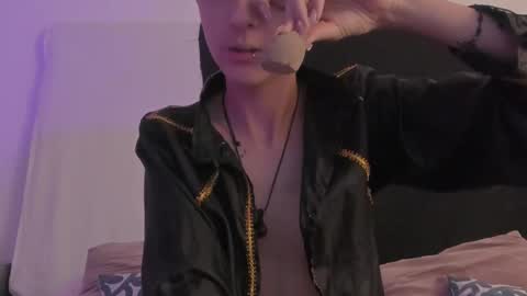   online show from March 8, 2025, 11:37 am