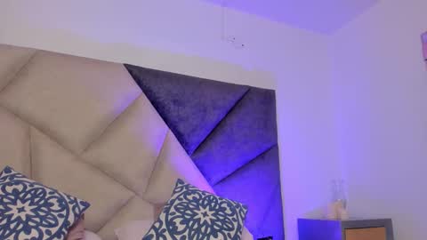   online show from September 27, 2025, 11:32 pm