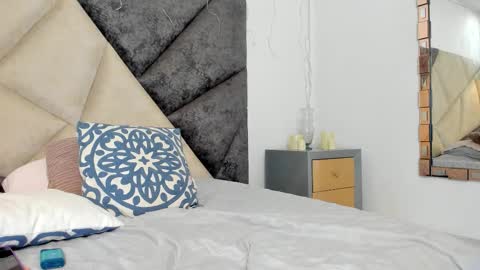   online show from October 28, 2025, 11:51 pm