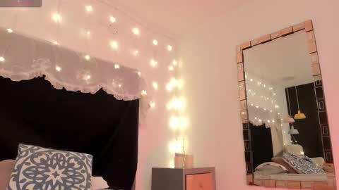   online show from October 30, 2025, 1:29 am