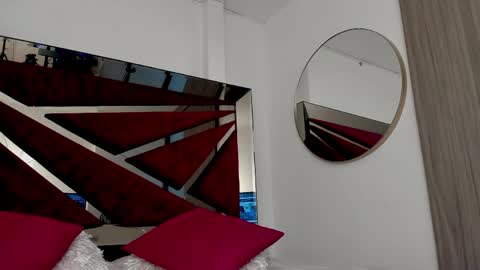 Snapshot of bonniecute_ chatting on May 1, 2026, 11:53 pm online show from May 1, 2026, 11:53 pm