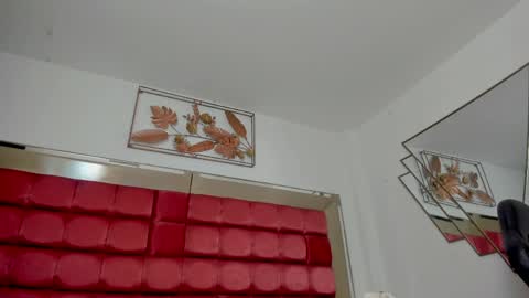 Snapshot of bonniecute_ chatting on May 18, 2026, 11:32 pm online show from May 18, 2026, 11:32 pm