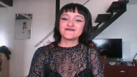 bonniediamond online show from October 28, 2025, 7:49 pm