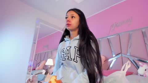 Bonnie  online show from January 14, 2025, 12:35 pm