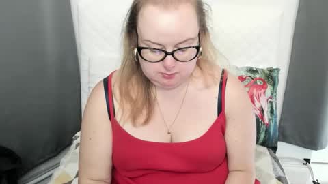 Bonnie online show from September 29, 2025, 11:15 am