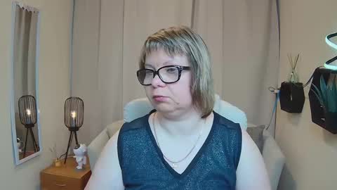 Snapshot of bonnnyboobsy chatting on May 16, 2026, 12:04 pm bonnnyboobsy online show from May 16, 2026, 12:04 pm