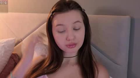 Eva online show from October 15, 2025, 7:58 pm