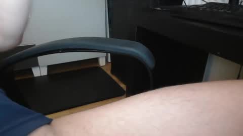 Snapshot of bonobooy chatting on December 18, 2024, 9:14 am Bonobooy online show from December 18, 2024, 9:14 am