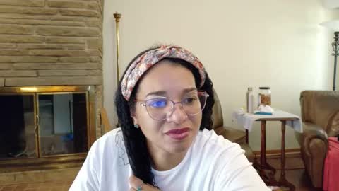 Queen Bon Vivantt online show from October 17, 2025, 5:04 pm