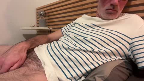 Snapshot of bonzo21 chatting on December 26, 2024, 9:37 pm bonzo21 online show from December 26, 2024, 9:37 pm