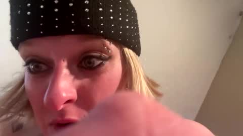 Snapshot of boobookittyfuxx chatting on March 21, 2026, 4:06 am boobookittyfuxx online show from March 21, 2026, 4:06 am