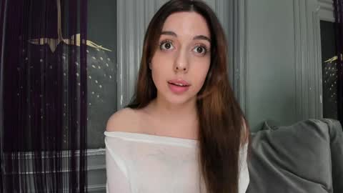 EVA online show from December 12, 2024, 7:37 pm