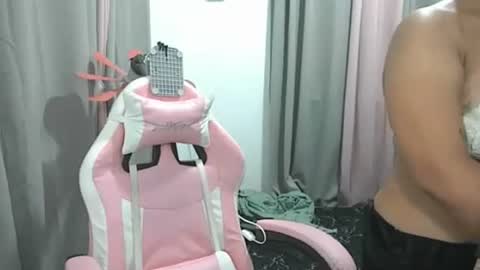 Snapshot of boobsypinay_zhein chatting on March 19, 2026, 12:31 pm boobsypinay_zhein online show from March 19, 2026, 12:31 pm