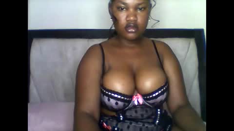 Snapshot of boobylicious012 chatting on May 4, 2026, 7:37 am boobylicious012 online show from May 4, 2026, 7:37 am