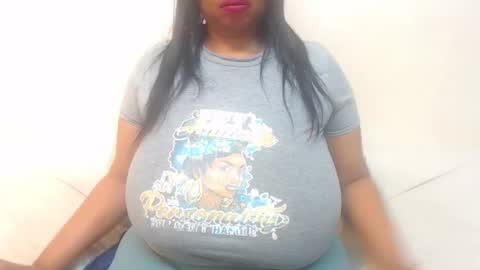 Snapshot of boobyqueen24 chatting on May 31, 2026, 6:20 pm boobyqueen online show from May 31, 2026, 6:20 pm