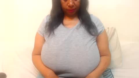Snapshot of boobyqueen24 chatting on July 21, 2026, 4:37 am boobyqueen online show from July 21, 2026, 4:37 am